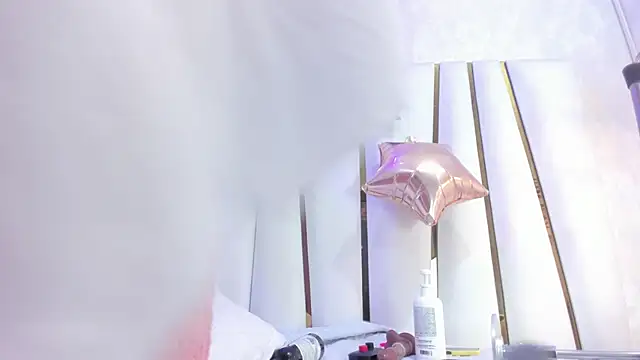 juliette pretty  online show from 03.24.26