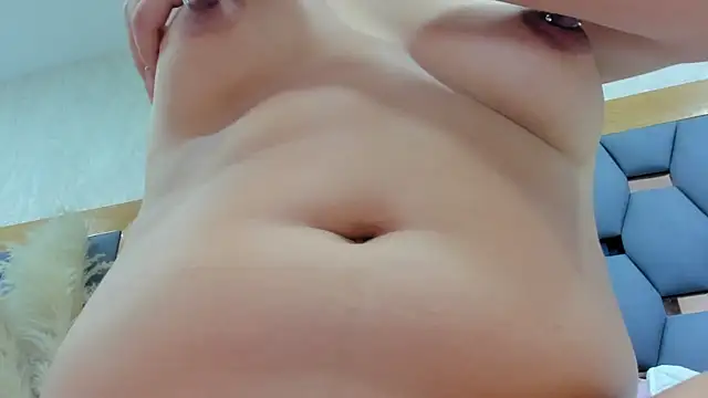 juliette pretty  online show from 04.13.26