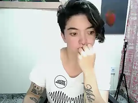 Snapshot of Came-II chatting on 06.23.26 Came-II online show from 06.23.26