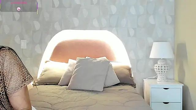 isabella milf  online show from 10.13.25