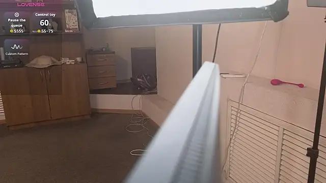 Snapshot of Margo_Moll chatting on 11.21.25 Margo Moll online show from 11.21.25