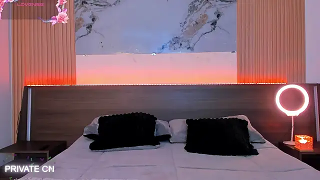 Snapshot of samanthaa_moon chatting on 03.25.26 samanthaa moon online show from 03.25.26
