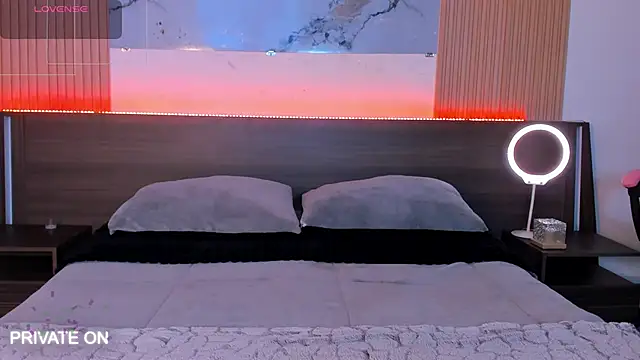 Snapshot of samanthaa_moon chatting on 06.10.26 samanthaa moon online show from 06.10.26