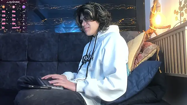 Diamond twink online show from 11.20.25