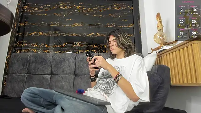 Diamond twink online show from 02.02.26