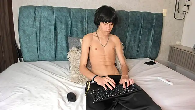 Snapshot of Diamond_twink chatting on 06.09.26 Diamond twink online show from 06.09.26