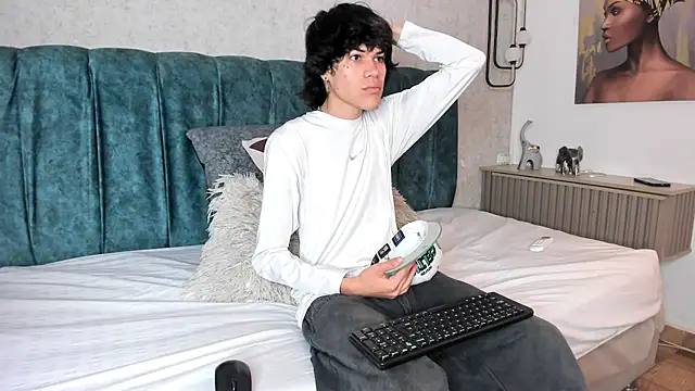 Diamond twink online show from 06.23.26