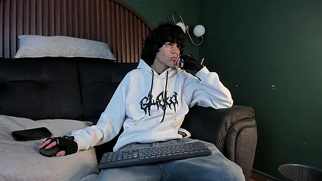 Diamond twink online show from 07.12.26