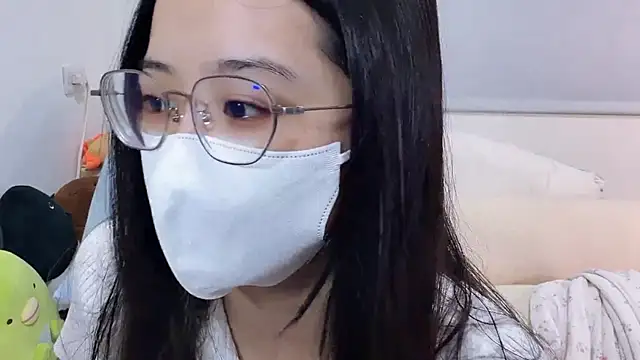 Snapshot of LHeart chatting on 07.23.26 LHeart online show from 07.23.26
