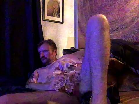 Snapshot of lilthicky352 chatting on 10.10.25 lilthicky352 online show from 10.10.25