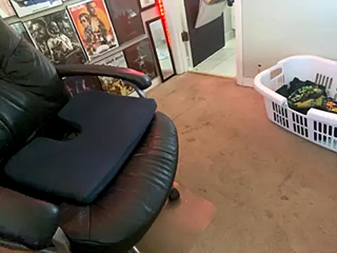 Snapshot of lilthicky352 chatting on 11.07.25 lilthicky352 online show from 11.07.25