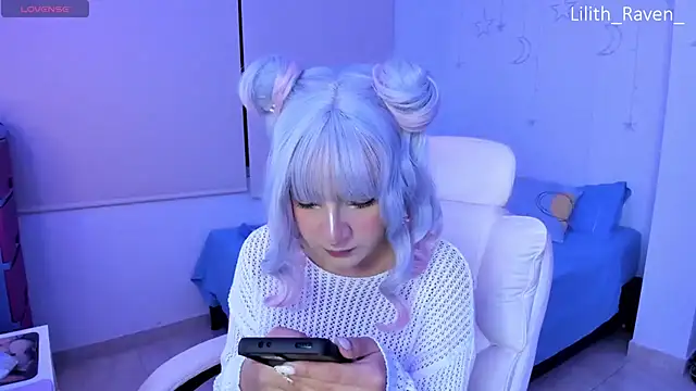 Snapshot of Lilith_Raven_ chatting on 10.27.25 Lilith Raven online show from 10.27.25