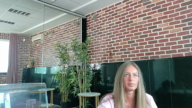 MayaHellen online show from 05.01.26