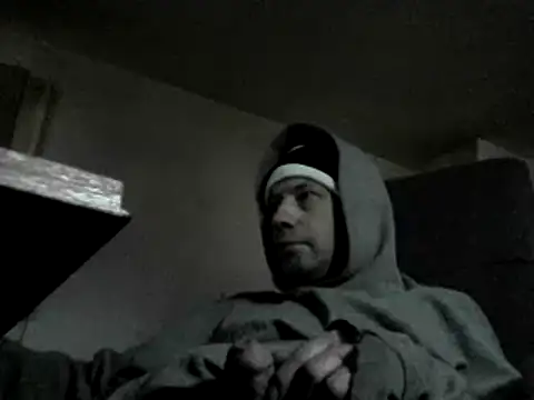 Snapshot of skateboy78 chatting on 01.23.25 skateboy78 online show from 01.23.25