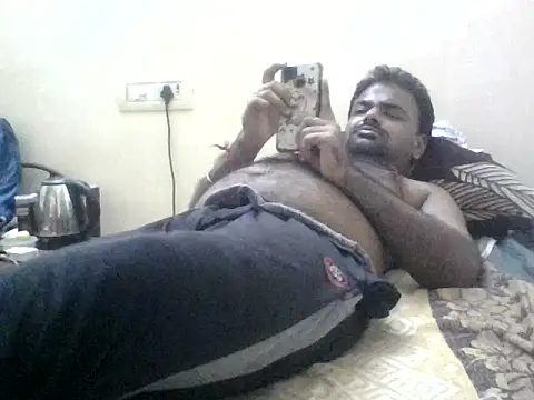 Snapshot of sree4143 chatting on 10.14.25 sree4143 online show from 10.14.25