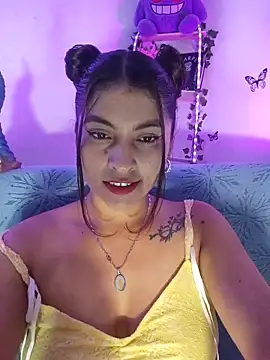 Fox Roxxan online show from 06.03.26