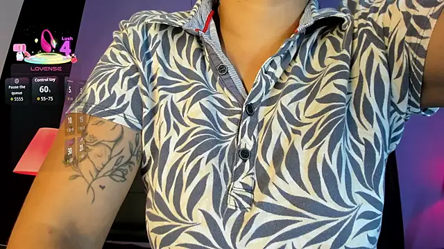 Snapshot of GreciaFox1 chatting on 05.19.26 GreciaFox1 online show from 05.19.26