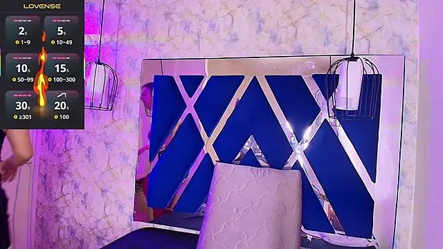 Snapshot of Luciifeer_ chatting on 10.11.25 Luciifeer online show from 10.11.25