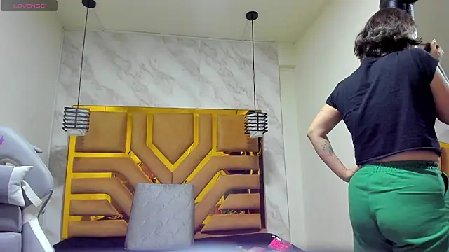 Snapshot of Luciifeer_ chatting on 10.21.25 Luciifeer online show from 10.21.25