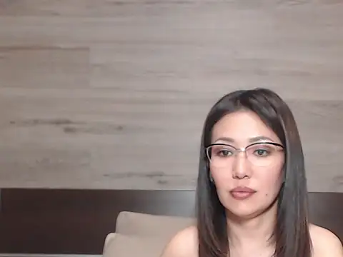 Snapshot of RichelleBrielle chatting on 02.16.26 RichelleBrielle online show from 02.16.26