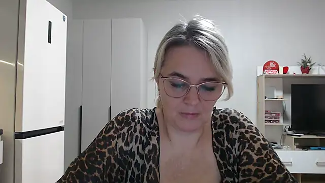 EleanoraDream online show from 04.13.26