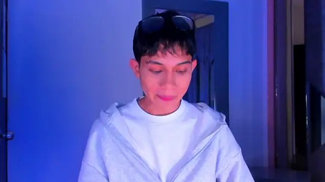 Sebax Young online show from 04.17.26