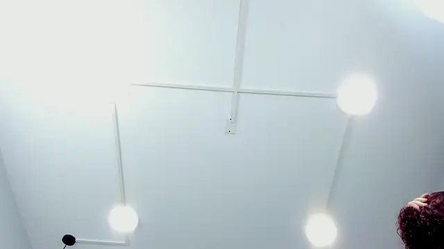 ThaliaCross online show from 10.03.25