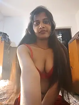 cute radhikaa online show from 10.21.25