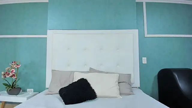 ania gomez online show from 09.20.25