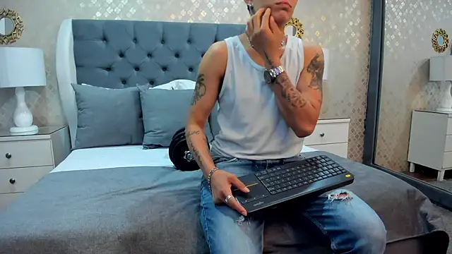 ZoeKrug online show from 09.26.25