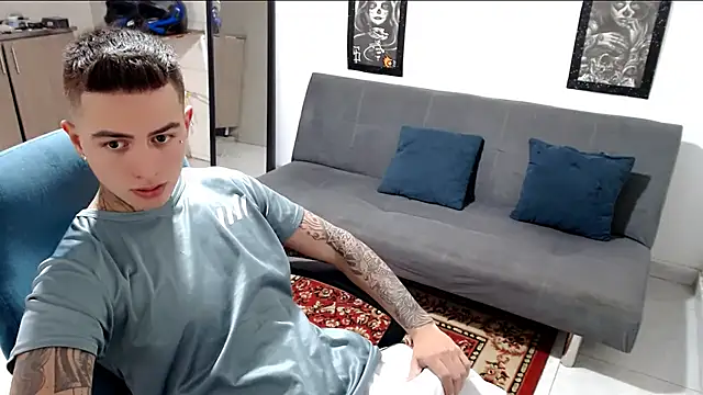 Snapshot of santii_ss chatting on 11.07.25 santii ss online show from 11.07.25