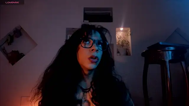 Snapshot of Chloe_cooperr chatting on 10.26.25 Chloe cooperr online show from 10.26.25