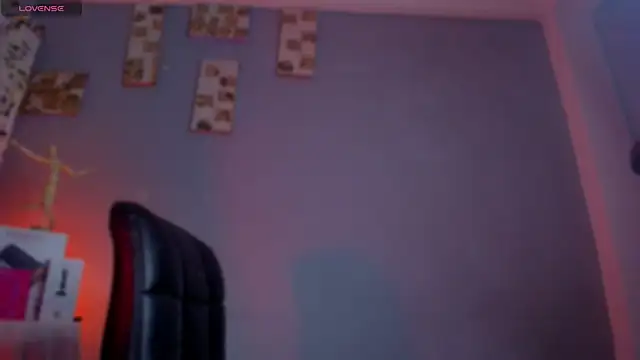 Snapshot of Chloe_cooperr chatting on 11.06.25 Chloe cooperr online show from 11.06.25