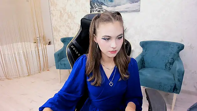 EllaCurtis online show from 10.22.25