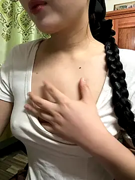 Snapshot of LinYi_Office chatting on 11.10.25 LinYi Office online show from 11.10.25