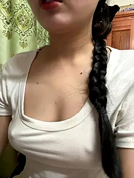 Snapshot of LinYi_Office chatting on 11.15.25 LinYi Office online show from 11.15.25