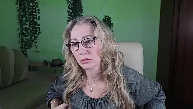 Habibi Honeyy online show from 10.17.25