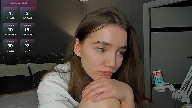 Snapshot of sweete_chantal chatting on 04.23.26 sweete chantal online show from 04.23.26