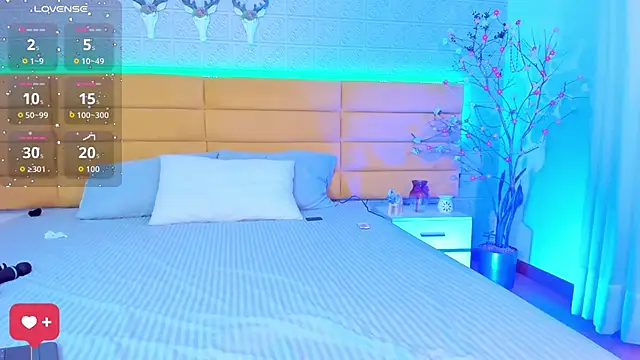 Snapshot of KamileBlake chatting on 10.08.25 KamileBlake online show from 10.08.25