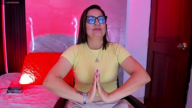 Agatha Pleasure online show from 02.12.26