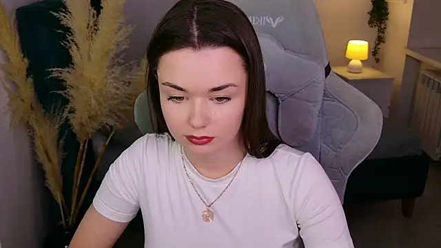 Snapshot of AvaFlower chatting on 09.30.25 AvaFlower online show from 09.30.25