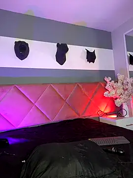 Bella Williiams online show from 12.04.25