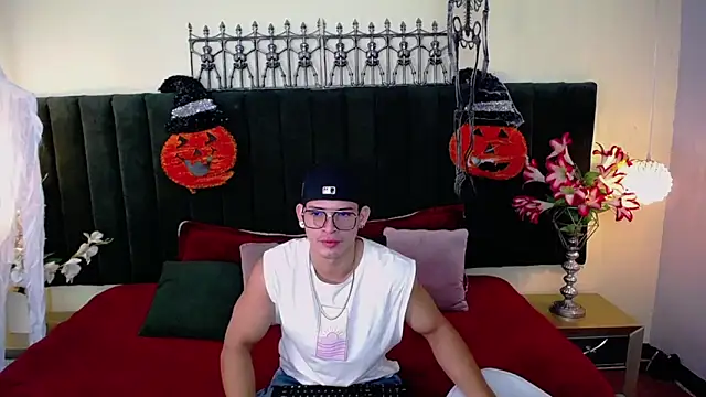 ethan rodgers online show from 10.31.25