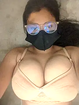 Snapshot of Sakshi_5338 chatting on 09.17.25 Sakshi 5338 online show from 09.17.25