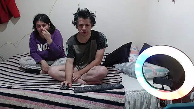 Snapshot of jade_noah_ chatting on 10.03.25 jade noah online show from 10.03.25