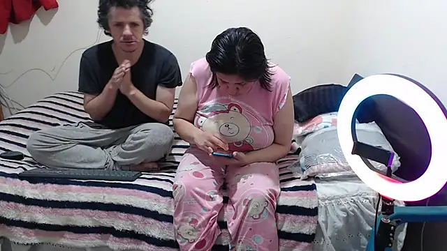 Snapshot of jade_noah_ chatting on 10.07.25 jade noah online show from 10.07.25