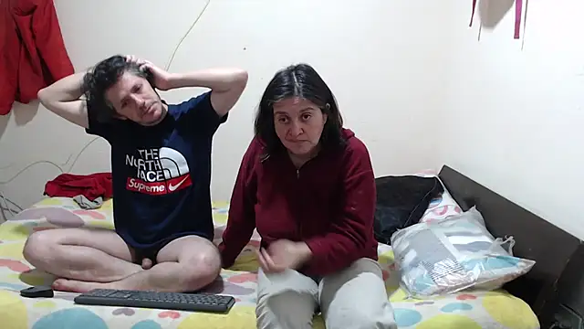 Snapshot of jade_noah_ chatting on 10.15.25 jade noah online show from 10.15.25