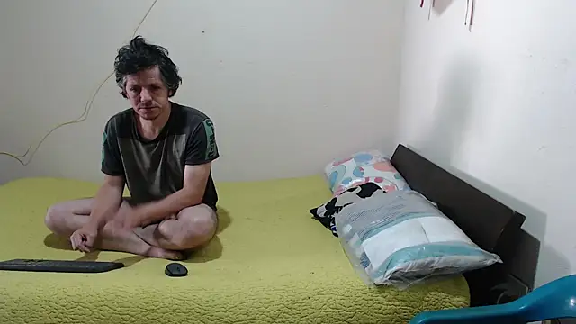 Snapshot of jade_noah_ chatting on 11.07.25 jade noah online show from 11.07.25