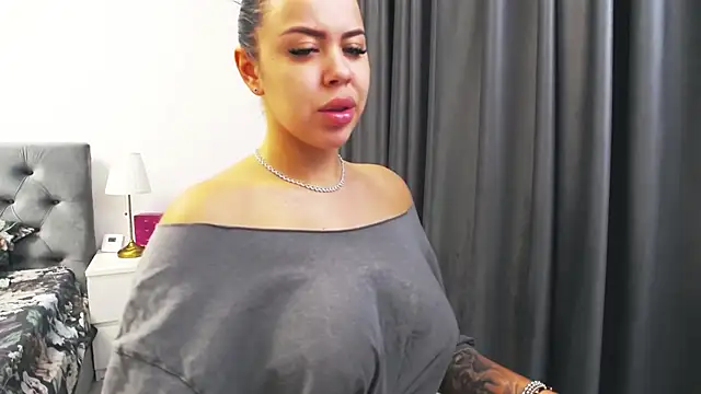 Casiana  online show from 11.20.25