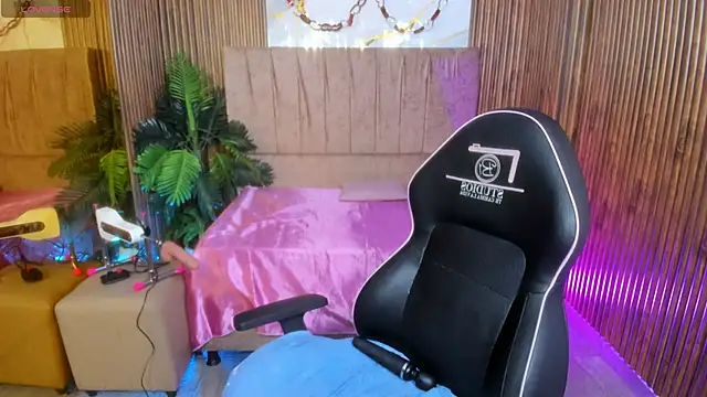 juanita tay online show from 04.07.26